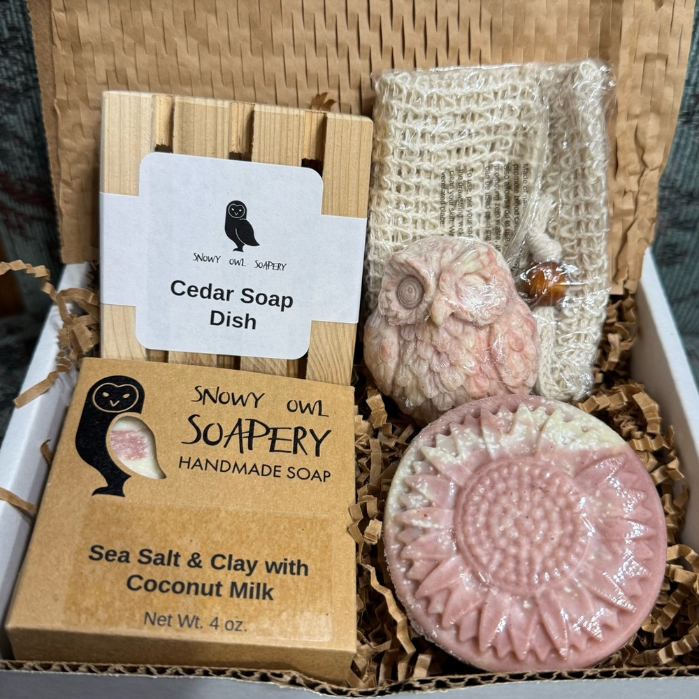 NEW- SNOWY OWL SOAPERY HANDMADE SEA SALT & CLAY WITH COCONUT MILK SET